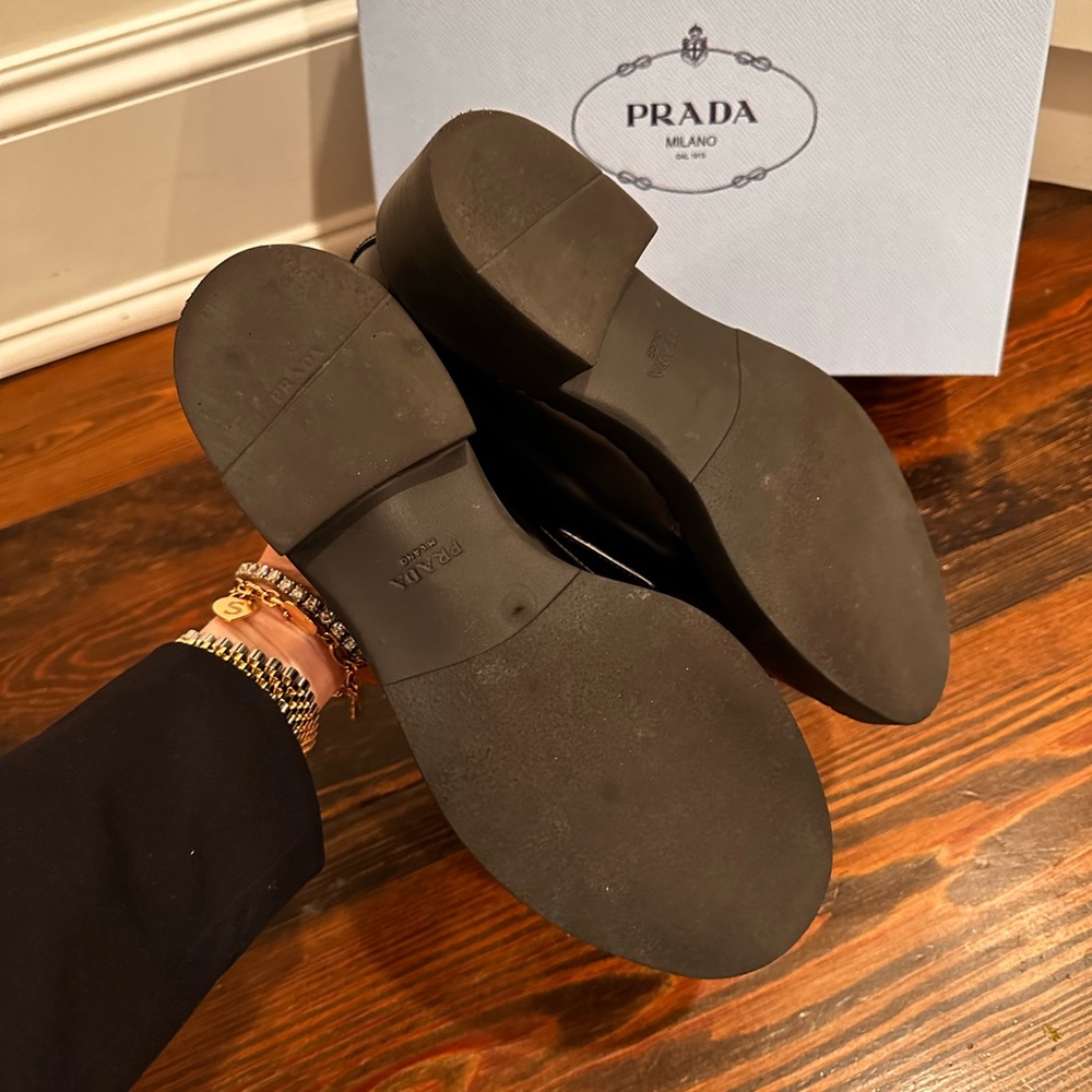 Prada Loafers like new size 37.5 - Picture 4 of 7